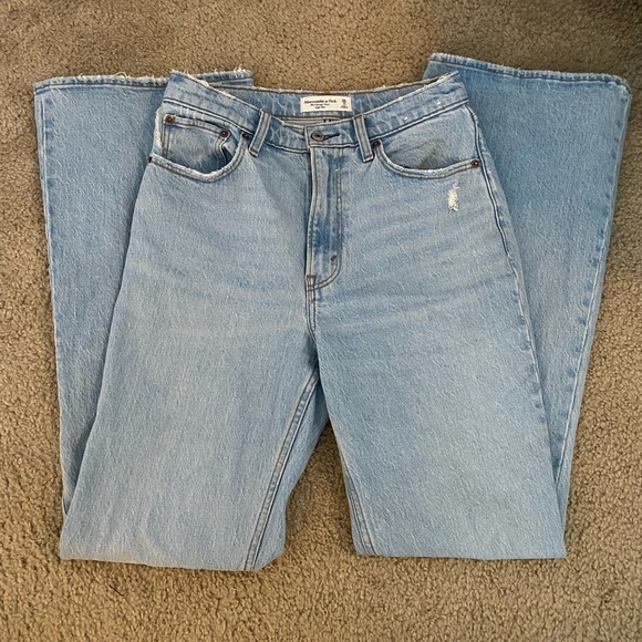 Abercrombie & Fitch High Rise Vintage Flare Jeans - Picture 9 of 10
